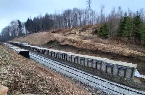 Odstranění havarijního stavu po povodnich 2024 - oprava trati v úseku Lipová lázně - Vápenná